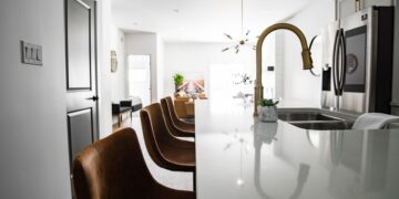 Building a Sustainable Future: The Eco-Friendly Advantages of Using Recycled Materials in Home Construction