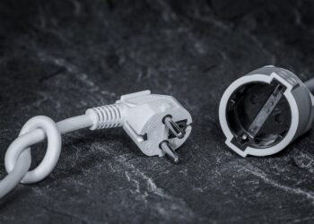 Empowering Off-Grid Living: Innovative Solar Solutions for Remote Homesteads