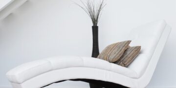 Green + Clean: Eco-Friendly Minimalist Shopping Tips to Simplify Your Life