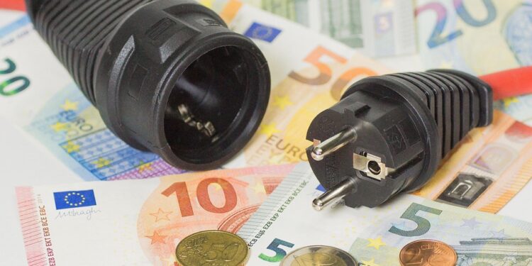 Empower Your Home: Top Tips for Investing in Renewable Energy for Homeowners