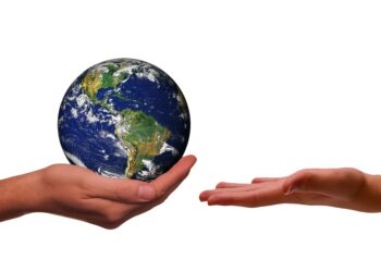 Simplify and Spark Joy: Mindful Minimalist Holiday Celebrations