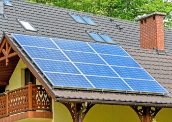 The Ultimate Guide to Off-Grid Living: Top Solar Battery Systems to Power Your Adventure